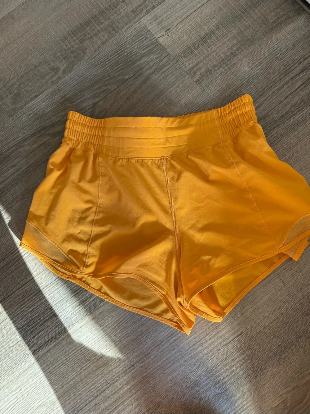 Lululemon 2.5inch size 6 orange